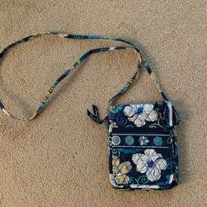 LIKE NEW Vera Bradley Mod Floral Blue Crossbody
